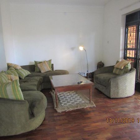 Hospitality Connect Bed & Breakfast Kampala Eksteriør bilde